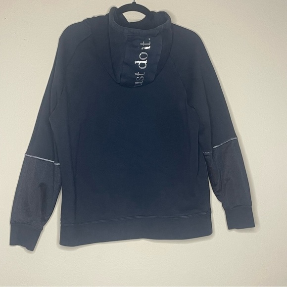 Nike Sportswear Icon Clash Women’s Fleece Hoodie in Black Sweatshirt Pullover - Picture 3 of 4